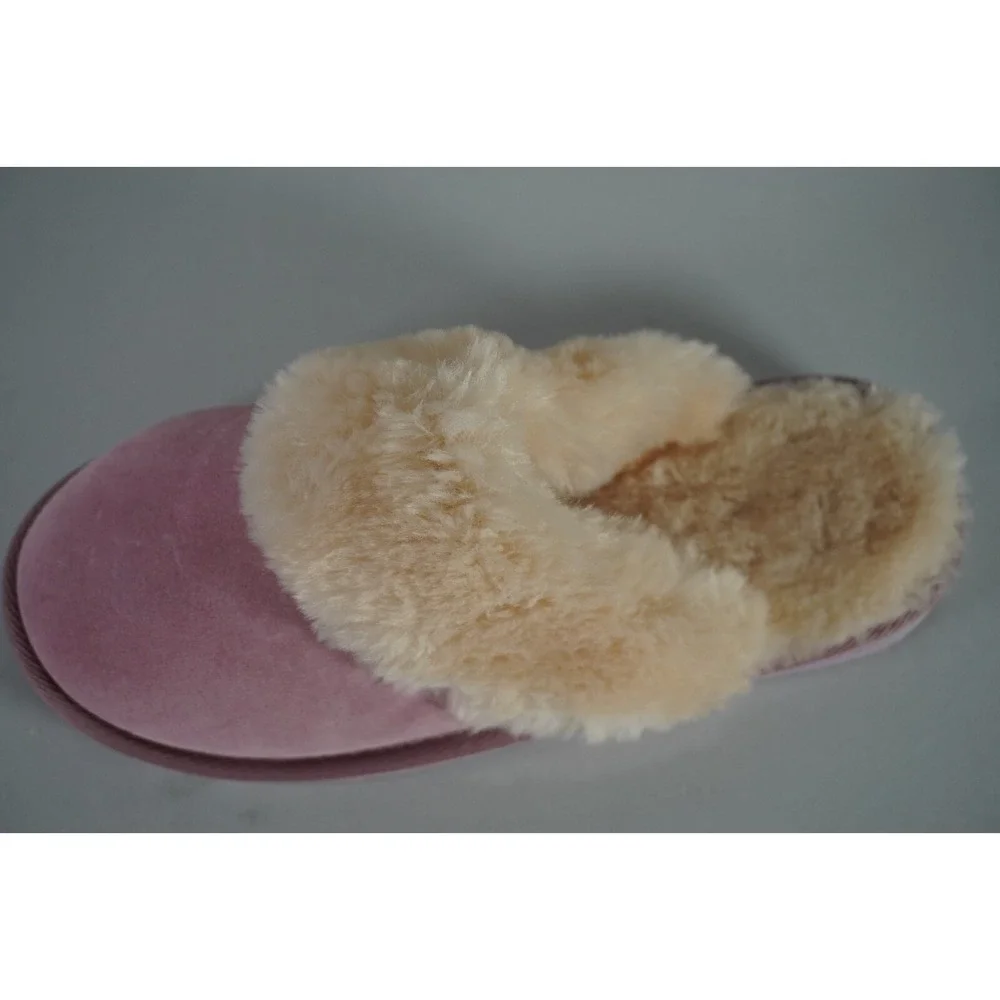 Girls LAMO Cozy Pink Warm Faux Fur Slippers with Pink Soles‎ Size 1Y (M) New